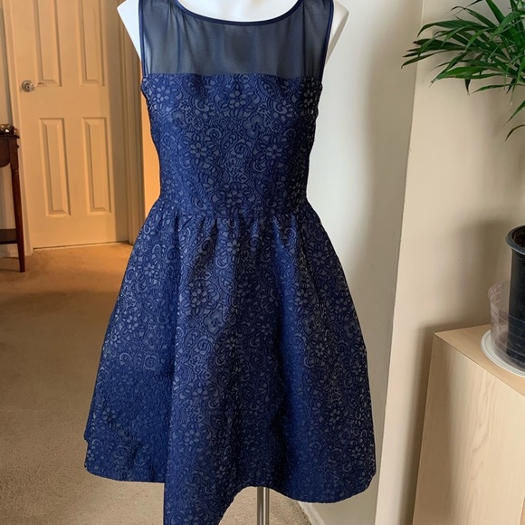 ERIN by Erin Fetherston Dresses & Skirts - Erin Fetherston  Dress - Size 4